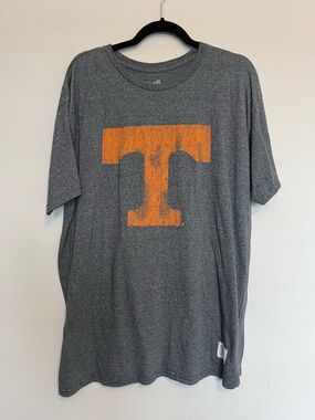⭐️ Original Retro Brand Gray T-Shirt with Orange 'T' Logo UT VOLS Size XL